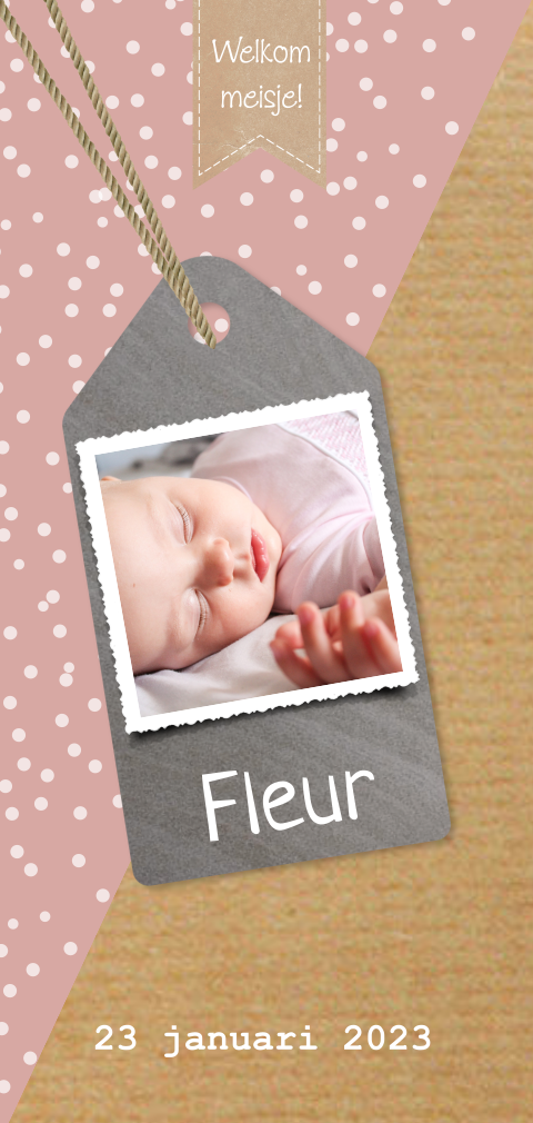 Langwerpig foto geboortekaartje meisje met karton en label